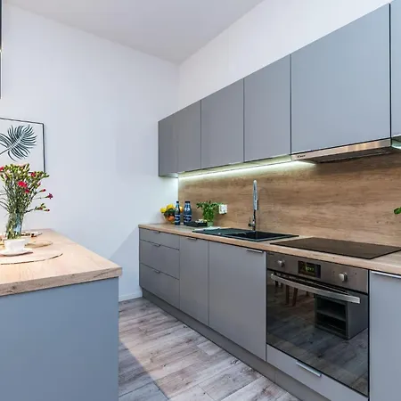 Rent Like - Walonska 15 *